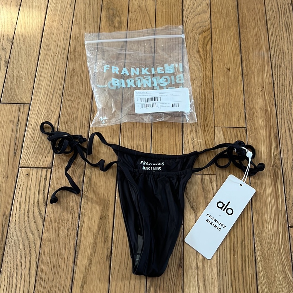 Alo yoga x Frankie’s Bikinis Tatum bikini set - Picture 12 of 12